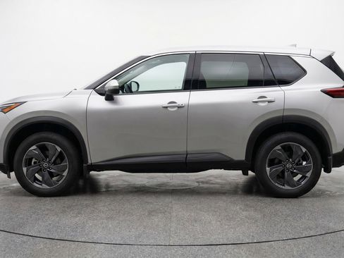 Used 2025 Nissan Rogue SV FWD image 5