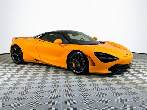 Used 2020 McLaren 720S Spider image 24