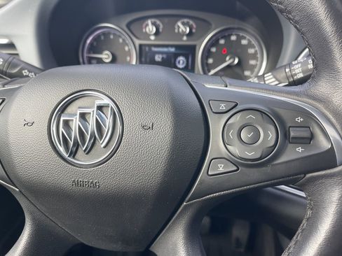 Used 2019 Buick Enclave Essence image 21