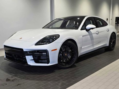 Used 2025 Porsche Panamera GTS image 1