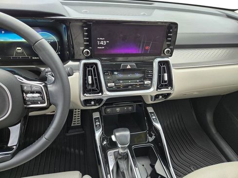 Certified 2023 Kia Sorento SX AWD/4WD image 23