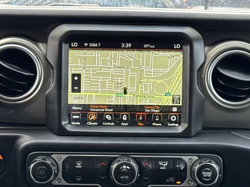 Used 2023 Jeep Wrangler Unlimited Sahara AWD/4WD image 22