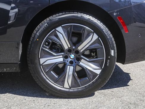 Certified 2026 BMW iX xDrive45 w/ Premium Package AWD/4WD image 8