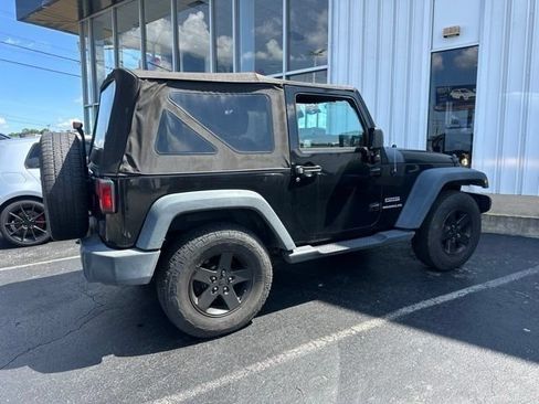 Used 2016 Jeep Wrangler Sport w/ Quick Order Package 24S AWD/4WD image 14
