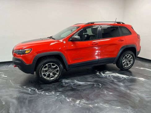 Used 2021 Jeep Cherokee Trailhawk image 20