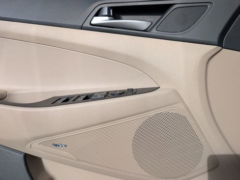 Used 2017 Hyundai Tucson Limited w/ Cargo Package image 10