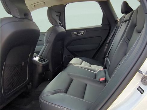 New 2026 Volvo XC60 B5 Ultra w/ Protection Package Premier AWD/4WD image 9