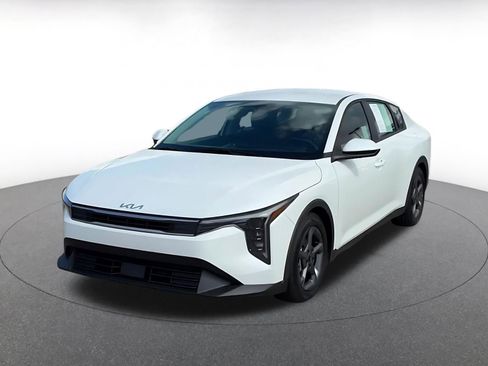 Used 2025 Kia K4 LXS image 7