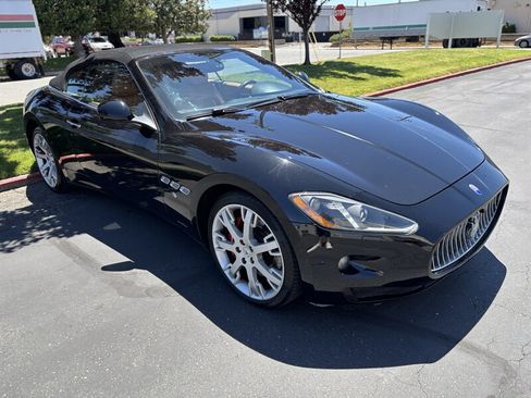 Used 2016 Maserati GranTurismo Convertible RWD image 2