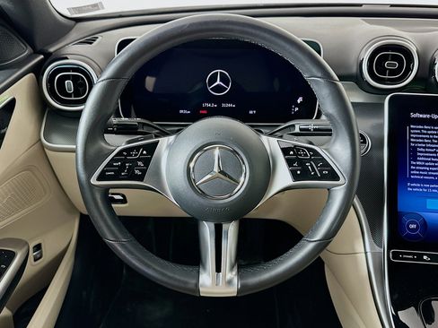 Used 2025 Mercedes-Benz C 300 4MATIC Sedan image 18