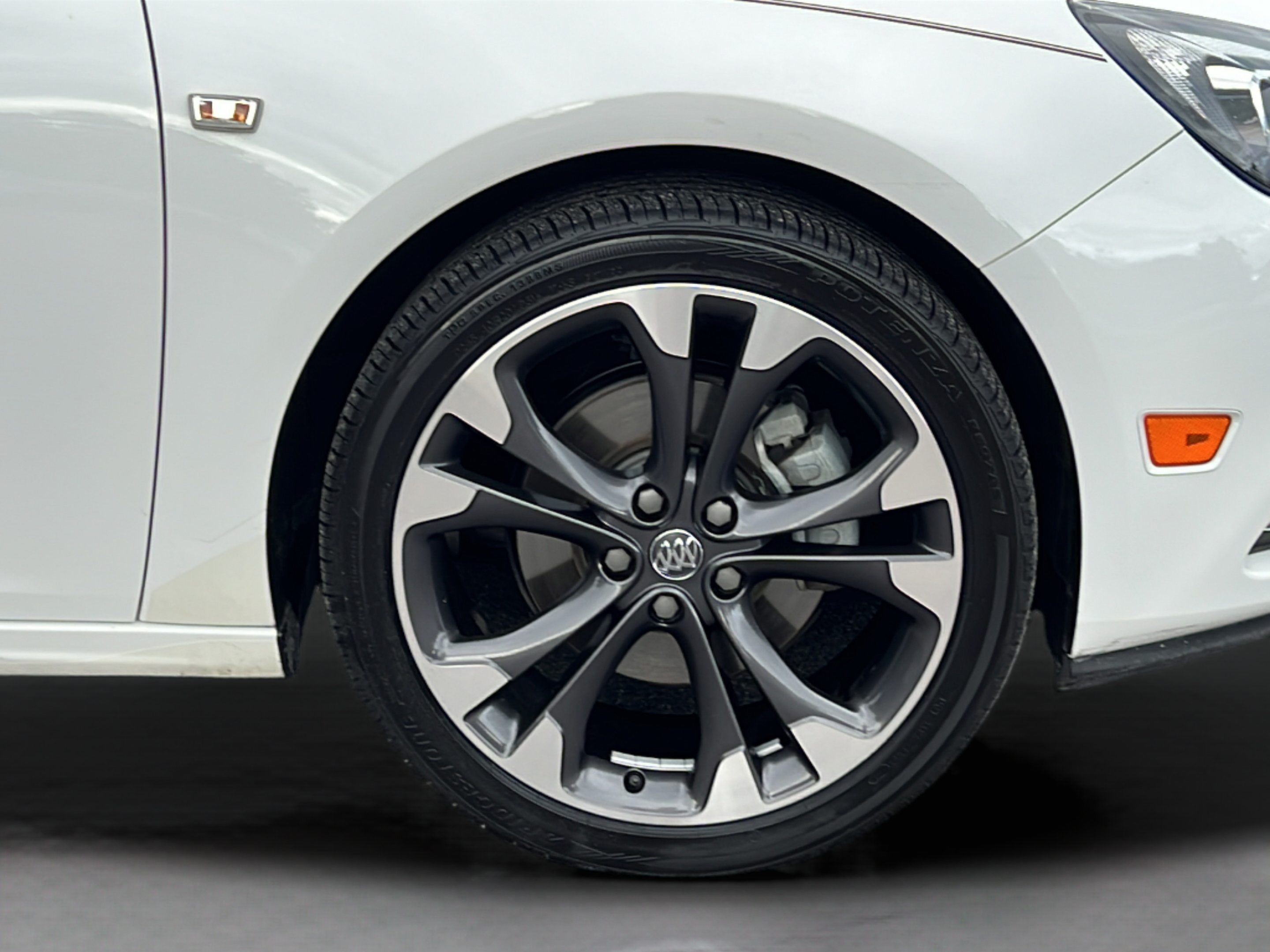 Used 2019 Buick Cascada Premium FWD image 22