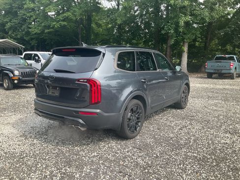 Used 2021 Kia Telluride EX w/ EX Premium Package AWD/4WD image 5