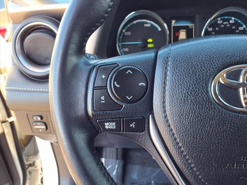 Used 2016 Toyota RAV4 Limited image 16