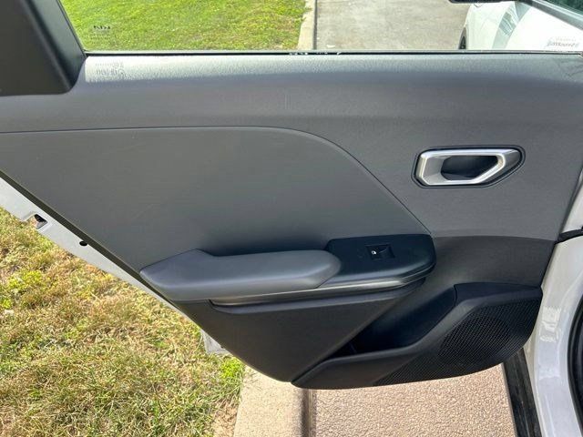 Used 2025 Kia K4 FWD image 37