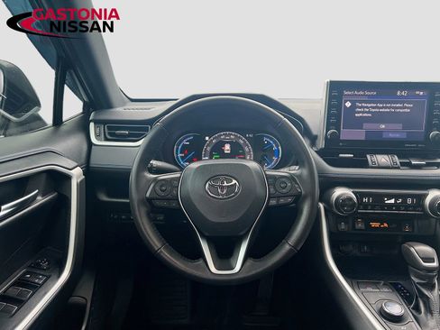 Used 2022 Toyota RAV4 XSE w/ XSE Grade Weather Package image 31