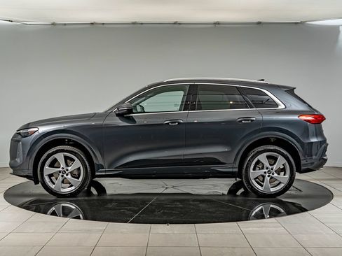 Certified 2025 Audi Q5 Premium Plus w/ Premium Plus AWD/4WD image 8