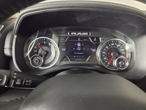 Used 2021 RAM 1500 Laramie RWD image 16