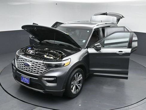 Used 2020 Ford Explorer Platinum w/ Premium Technology Package AWD/4WD image 57