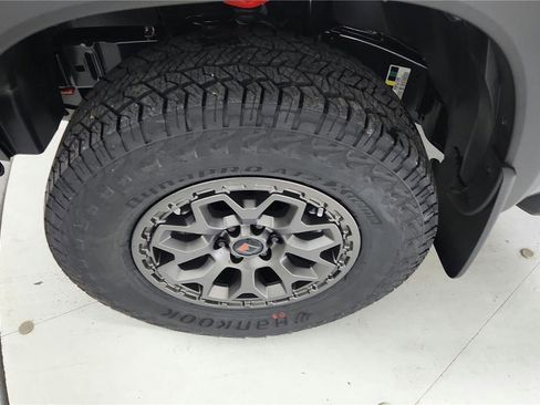 Certified 2026 Nissan Frontier PRO-4X w/ Pro-4x Convenience Package image 41