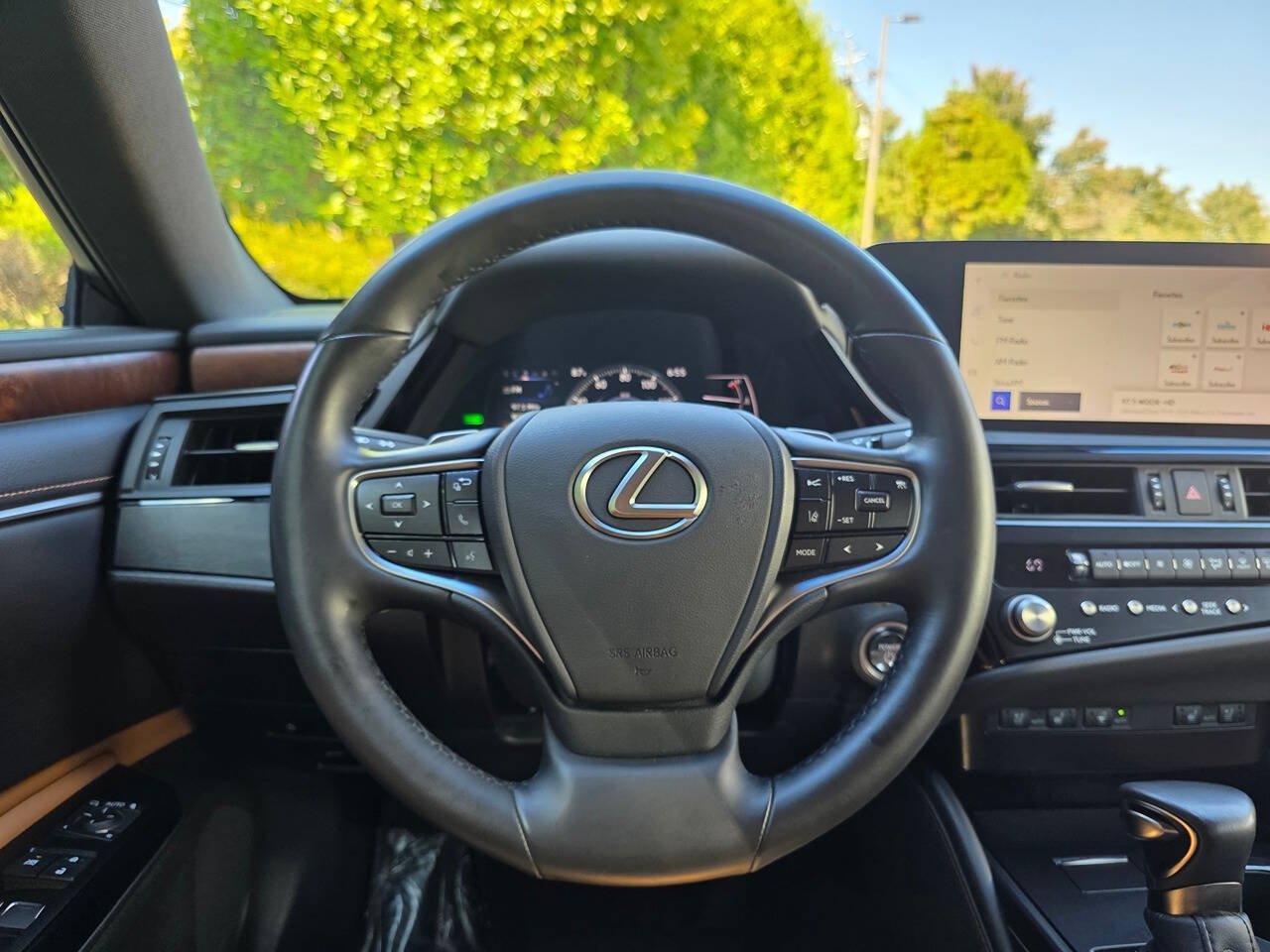 Used 2024 Lexus ES 300h w/ Premium Package FWD image 21