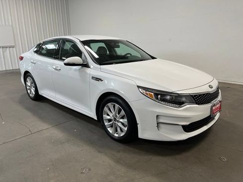 Used 2018 Kia Optima EX FWD image 1