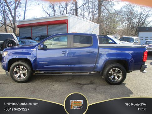 Used 2017 Chevrolet Colorado Z71 AWD/4WD image 5