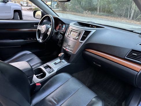 Used 2013 Subaru Outback 2.5i Limited w/ Moonroof Pkg image 8