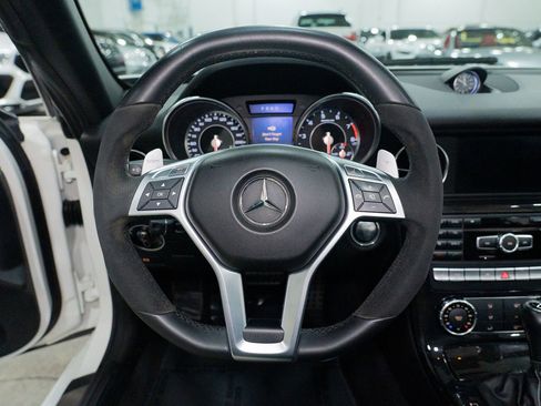 Used 2014 Mercedes-Benz SLK 55 AMG image 31