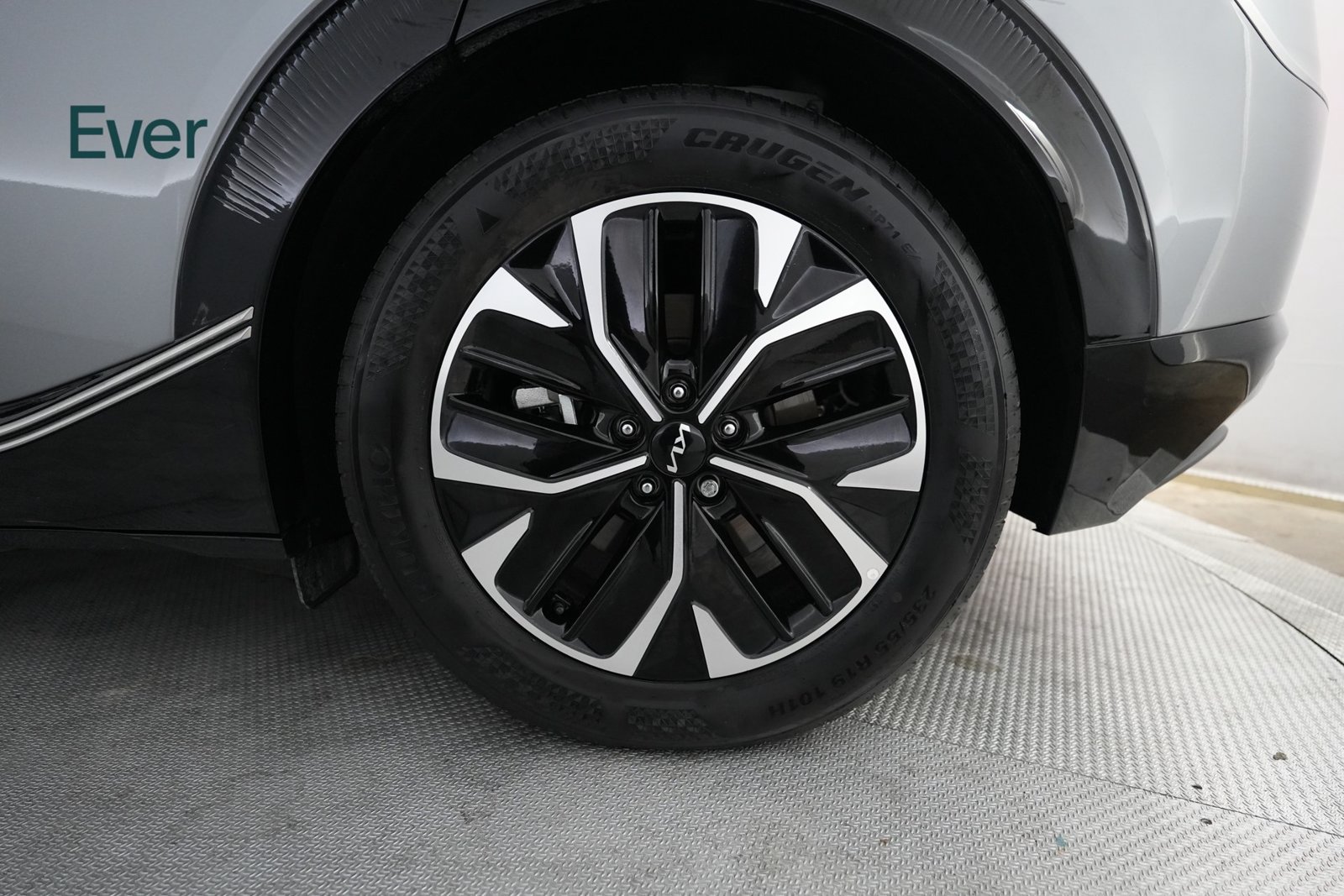 Used 2024 Kia EV6 Wind RWD image 9