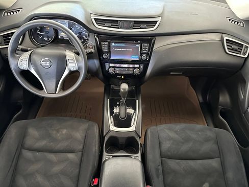 Used 2016 Nissan Rogue SV w/ SV Premium Package FWD image 18