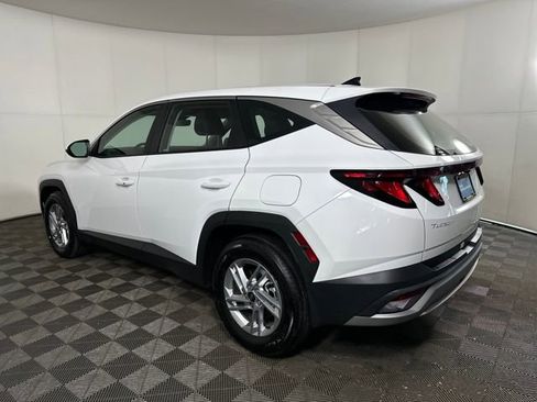 Certified 2025 Hyundai Tucson SE image 5