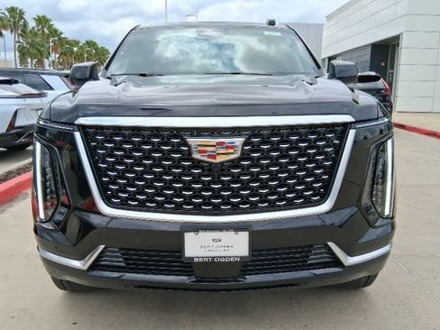 New 2026 Cadillac Escalade ESV Luxury RWD image 2