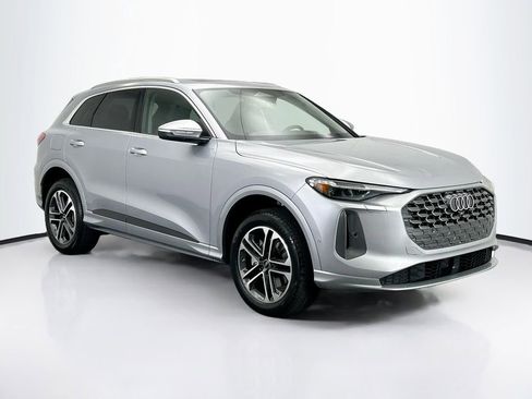 Used 2025 Audi Q5 Premium Plus w/ Premium Plus image 4