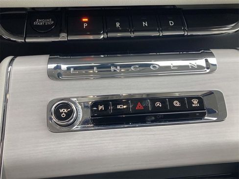 Used 2025 Lincoln Aviator Reserve w/ Equipment Group 201A image 18