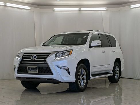 Used 2018 Lexus GX 460 Luxury w/ Preferred Accessory Package AWD/4WD image 4