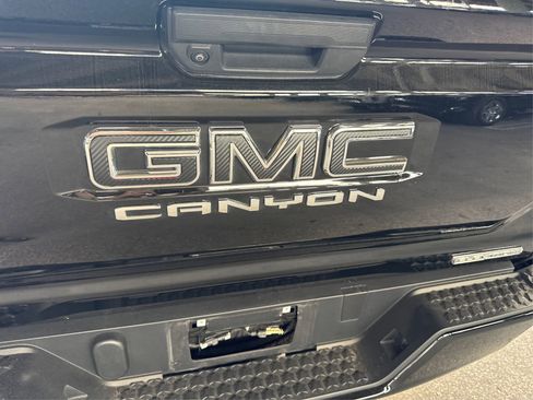 Used 2024 GMC Canyon Elevation image 18