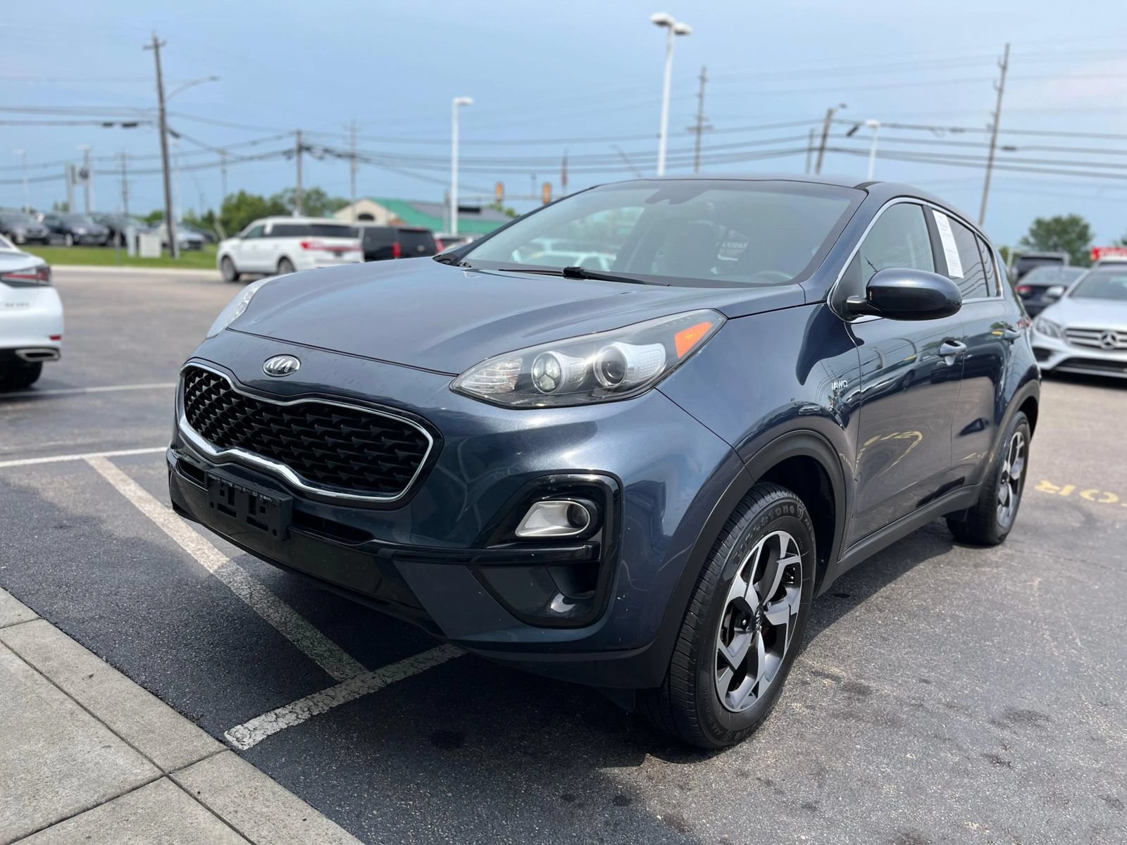 Used 2021 Kia Sportage LX AWD/4WD image 2