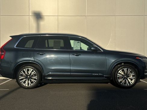 Used 2021 Volvo XC90 T8 Inscription Expression w/ Climate Package image 6