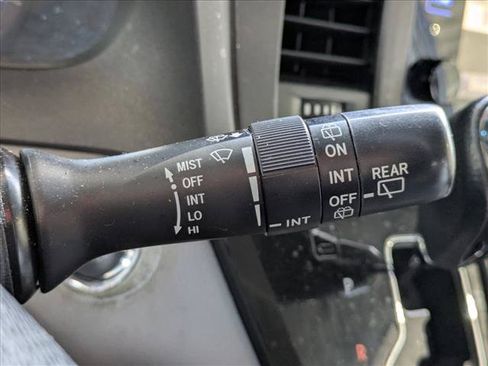 Used 2015 Toyota Sienna XLE FWD image 8
