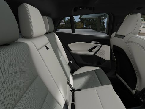 New 2026 BMW X2 xDrive28i image 10