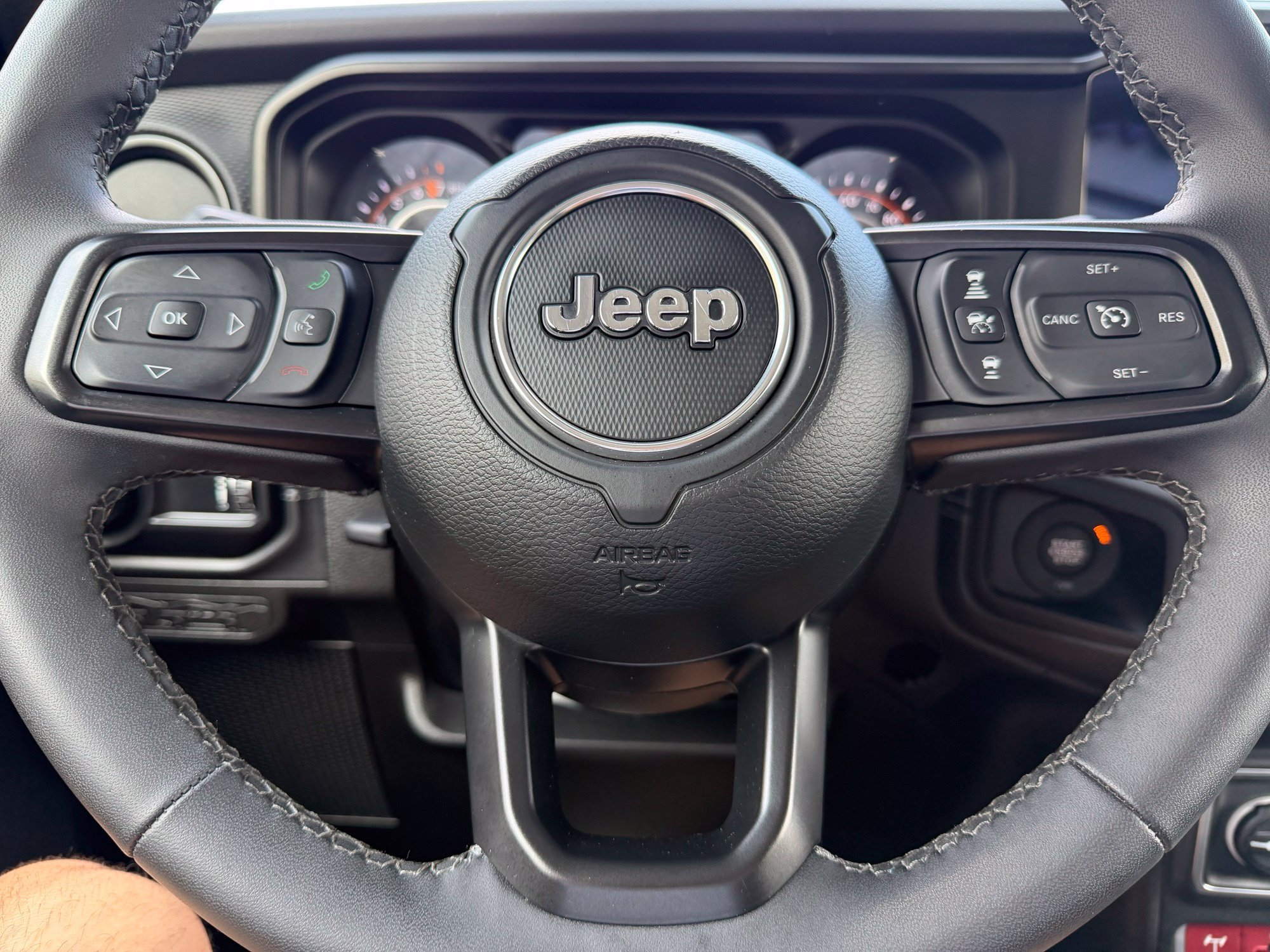 Used 2026 Jeep Gladiator Mojave AWD/4WD image 17