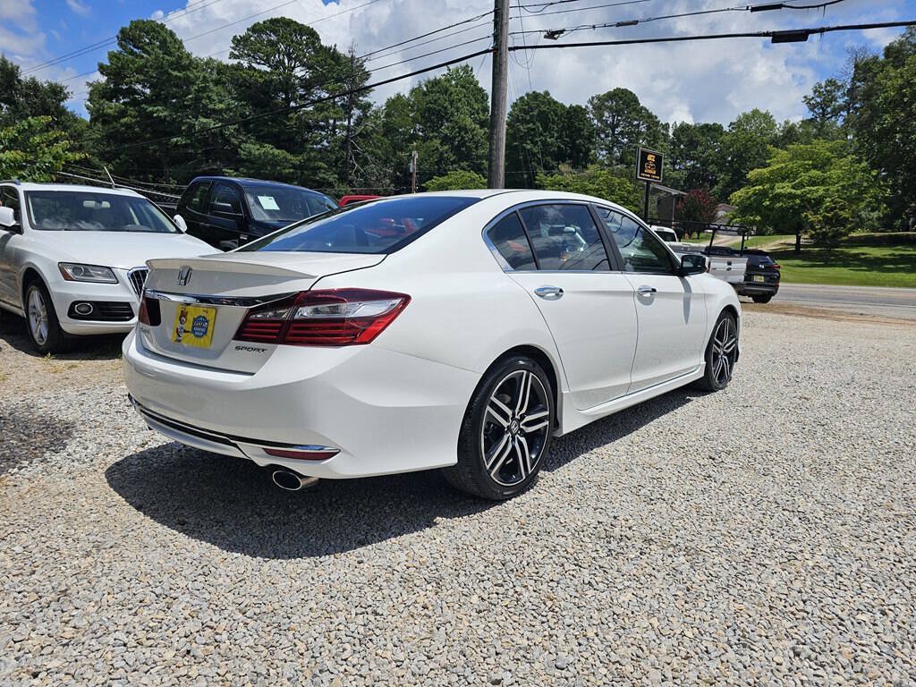 Used 2017 Honda Accord Sport image 8