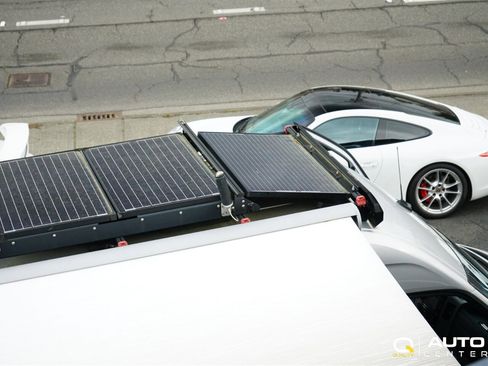 Used 2018 Mercedes-Benz Sprinter 2500 image 81