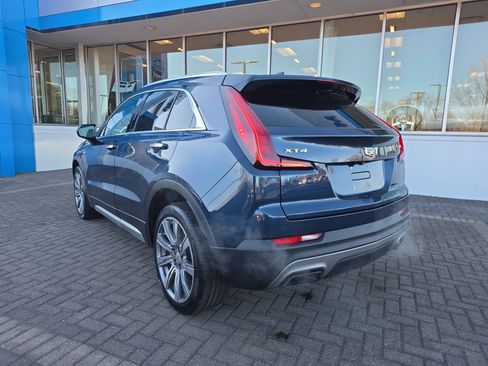 Used 2019 Cadillac XT4 Premium Luxury image 3