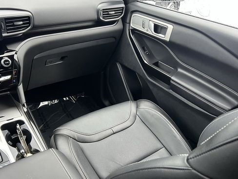 Certified 2022 Ford Explorer ST w/ Equipment Group 401A image 18