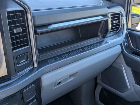 Used 2024 Ford F250 Limited image 27
