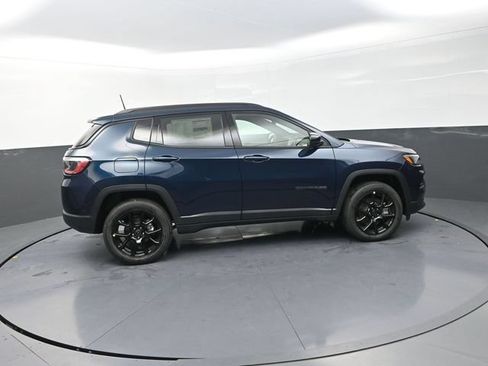 New 2026 Jeep Compass Latitude AWD/4WD image 10