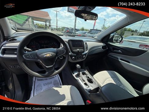 Used 2020 Chevrolet Equinox LS w/ LS Convenience Package FWD image 10
