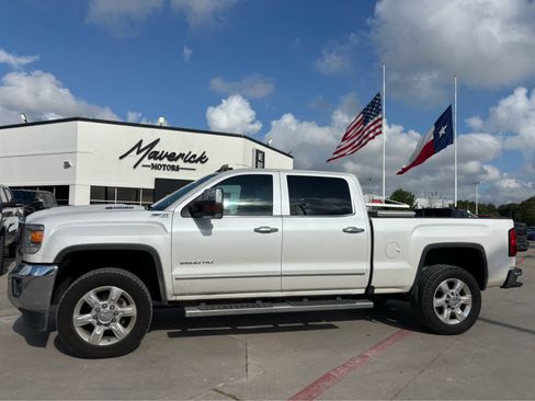 Used 2018 GMC Sierra 2500 SLT w/ Duramax Plus Package AWD/4WD image 1