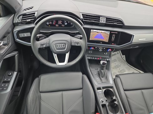 Certified 2025 Audi Q3 2.0T Premium w/ Convenience Package image 8